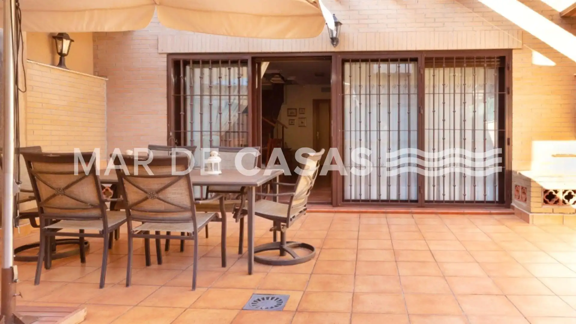 Terrassa de Casa adosada en venda en Sant Joan d'Alacant amb Aire condicionat, Calefacció i Jardí privat