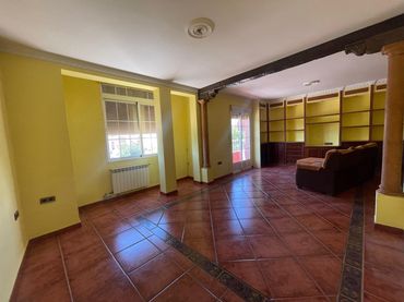 Local comercial en venta en Torredonjimeno