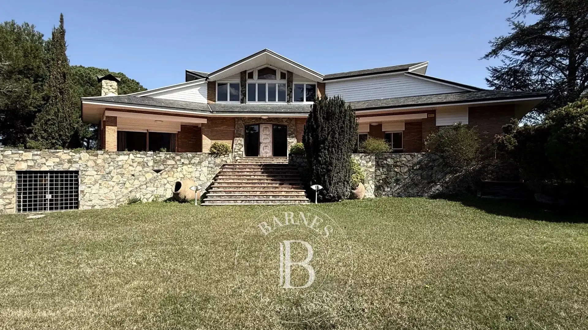 Vista exterior de Casa o xalet en venda en Montornès del Vallès amb Aire condicionat, Calefacció i Jardí privat