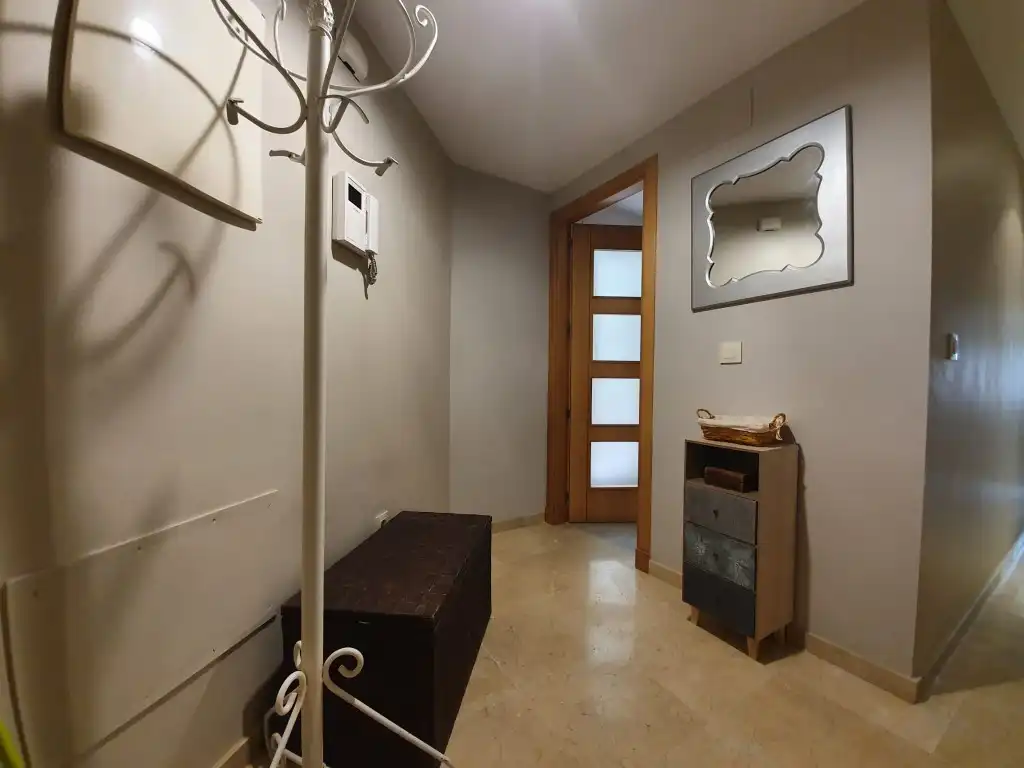 Wohnung zum Verkauf in La Línea de la Concepción mit Möbliert, Ofen und Mikrowelle