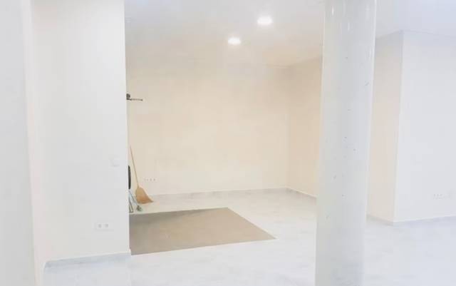 Local comercial en Alquiler en Beniarbeig