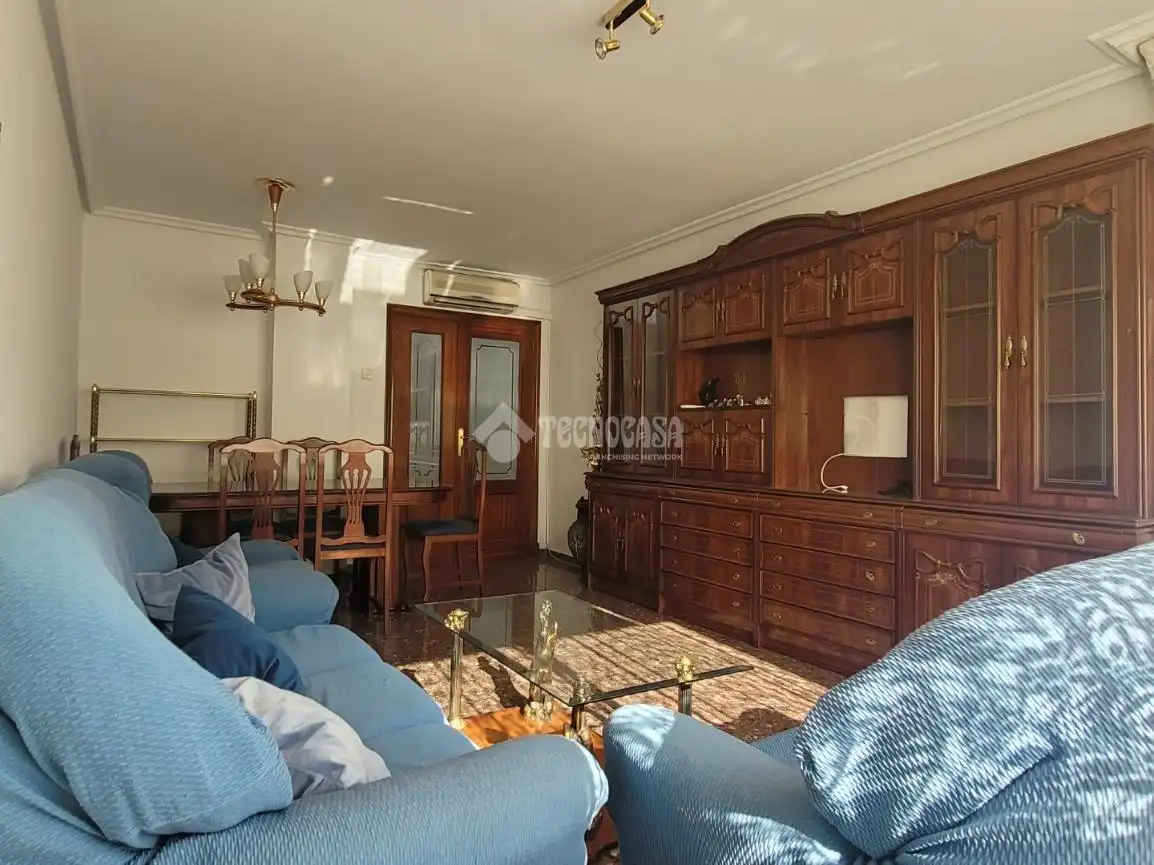 Sala d'estar de Pis en venda en Zaragoza amb Terrassa i Traster