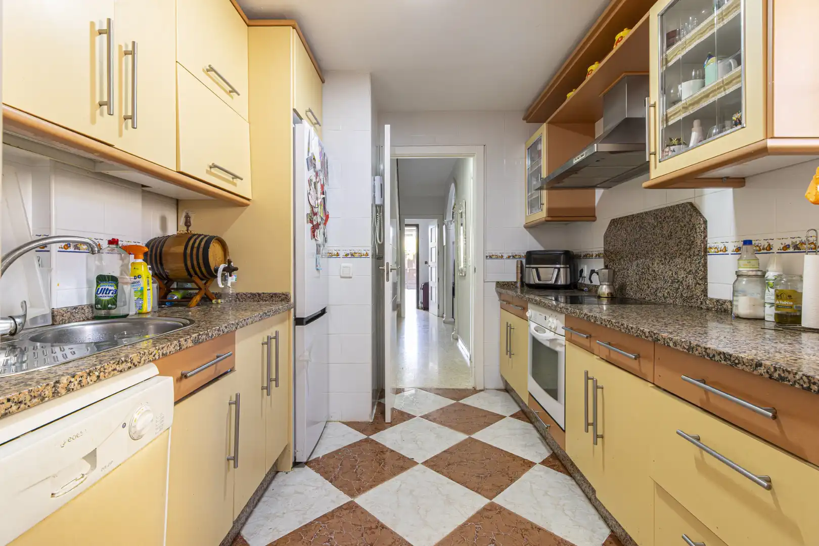 Cuina de Casa o xalet en venda en El Retiro - Parque Atlántico - Ronda este