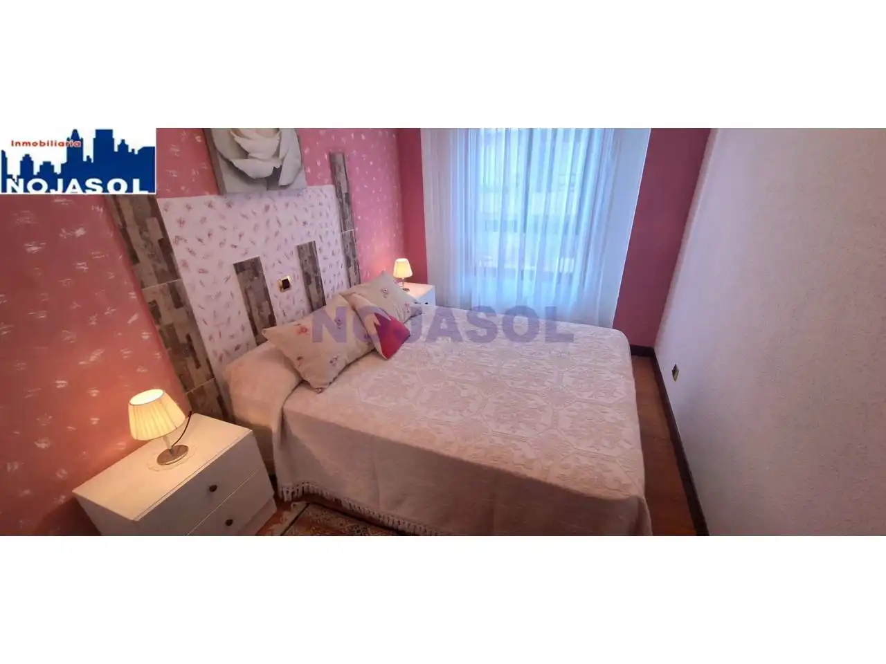 Dormitori de Apartament de lloguer en Noja amb Calefacció, Terrassa i Moblat