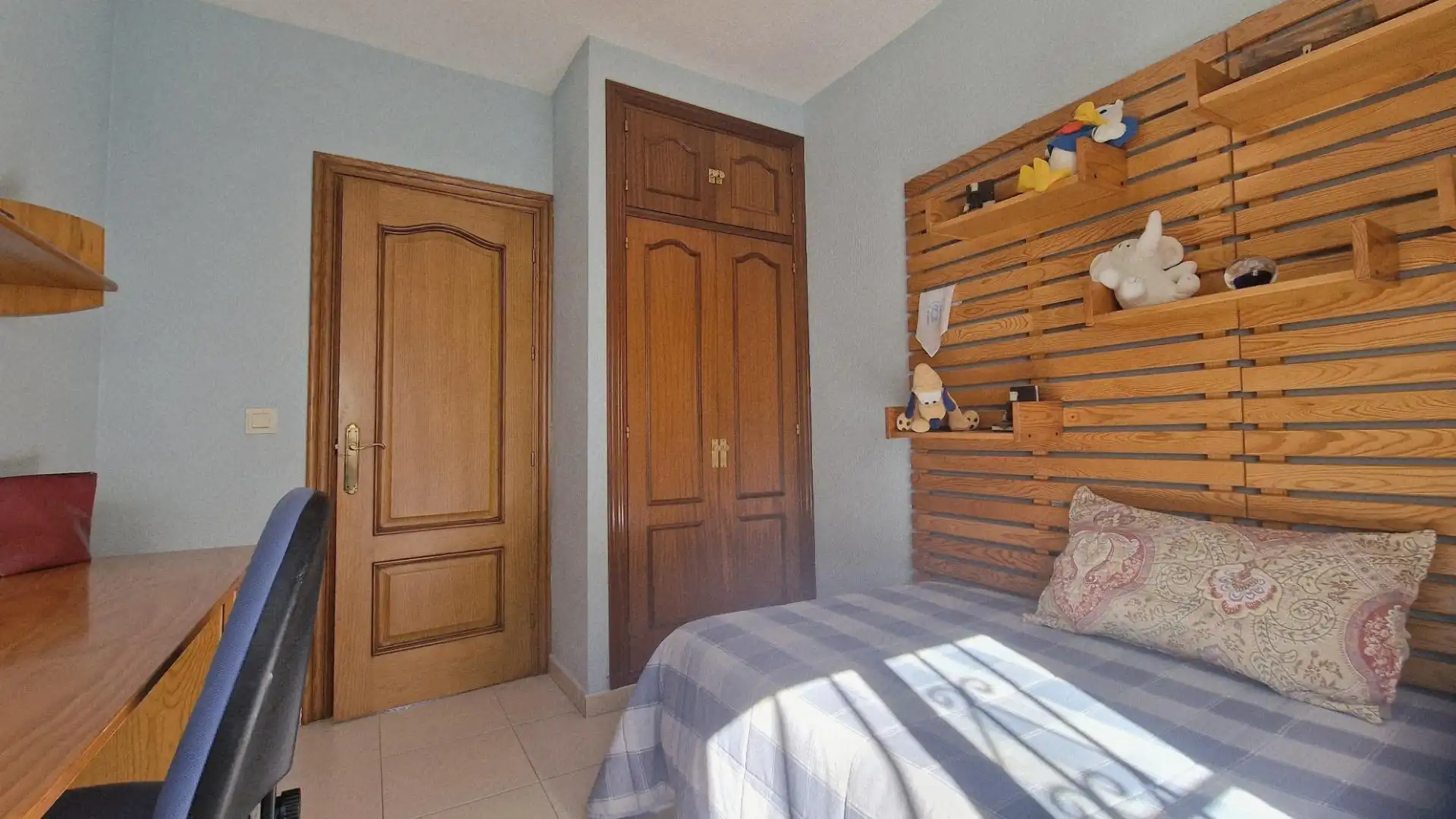 Casa adosada en venta en Calle del Río Darro, Centro