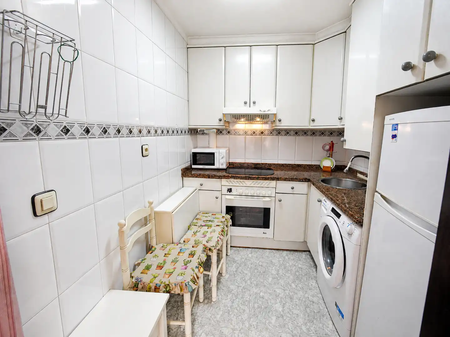 Cocina de Apartamento en venta en Gijón  con Calefacción, Amueblado y Horno