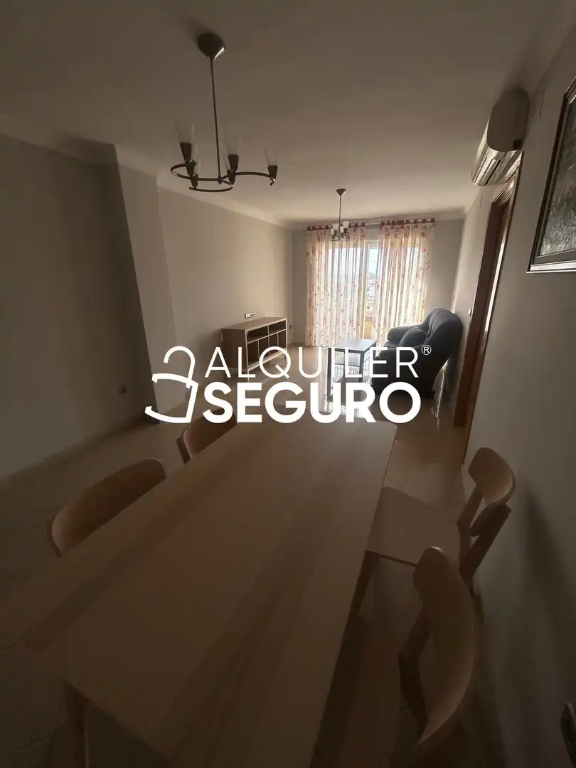 Menjador de Pis de lloguer en Granada amb Aire condicionat, Calefacció i Terrassa