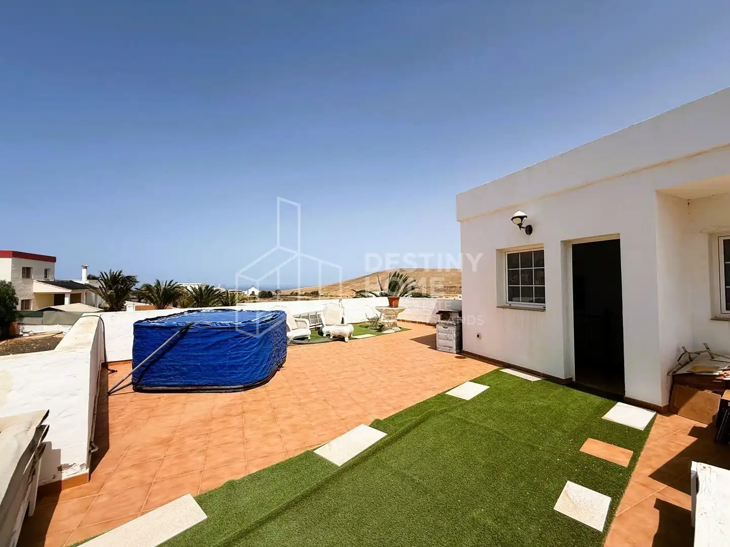 Terrassa de Casa o xalet en venda en La Oliva amb Terrassa, Piscina i Moblat