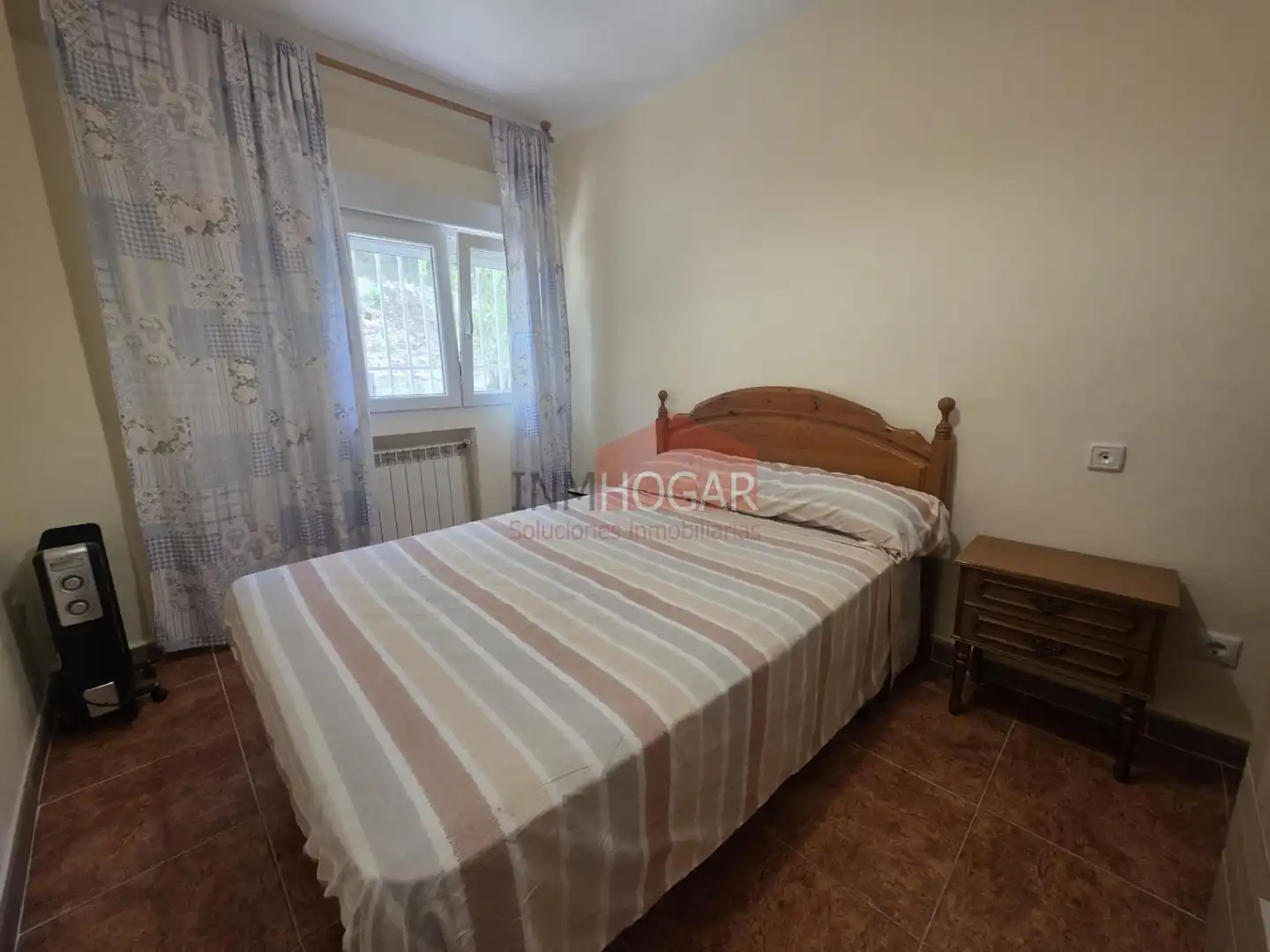 Bedroom of Flat for rent in Ávila  with Heating