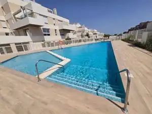 Pis amb piscina de lloguer a Calle Número 4