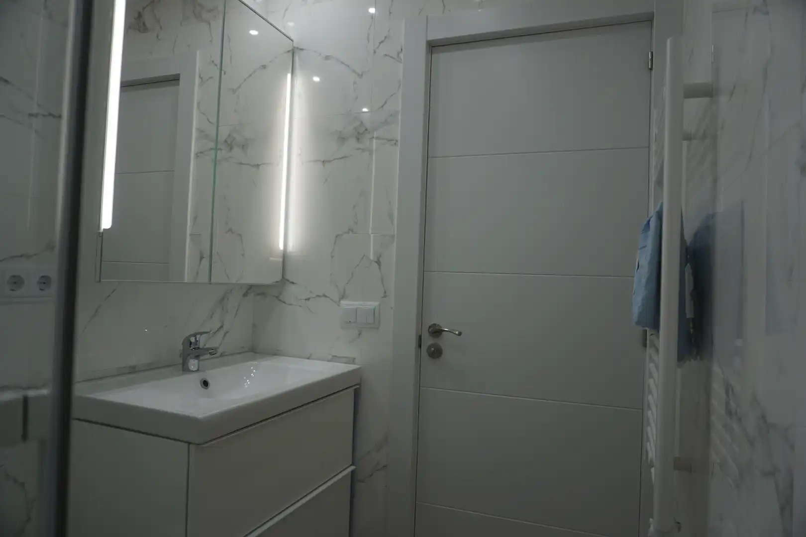 Bany de Apartament de lloguer en Madrid amb Calefacció i Moblat