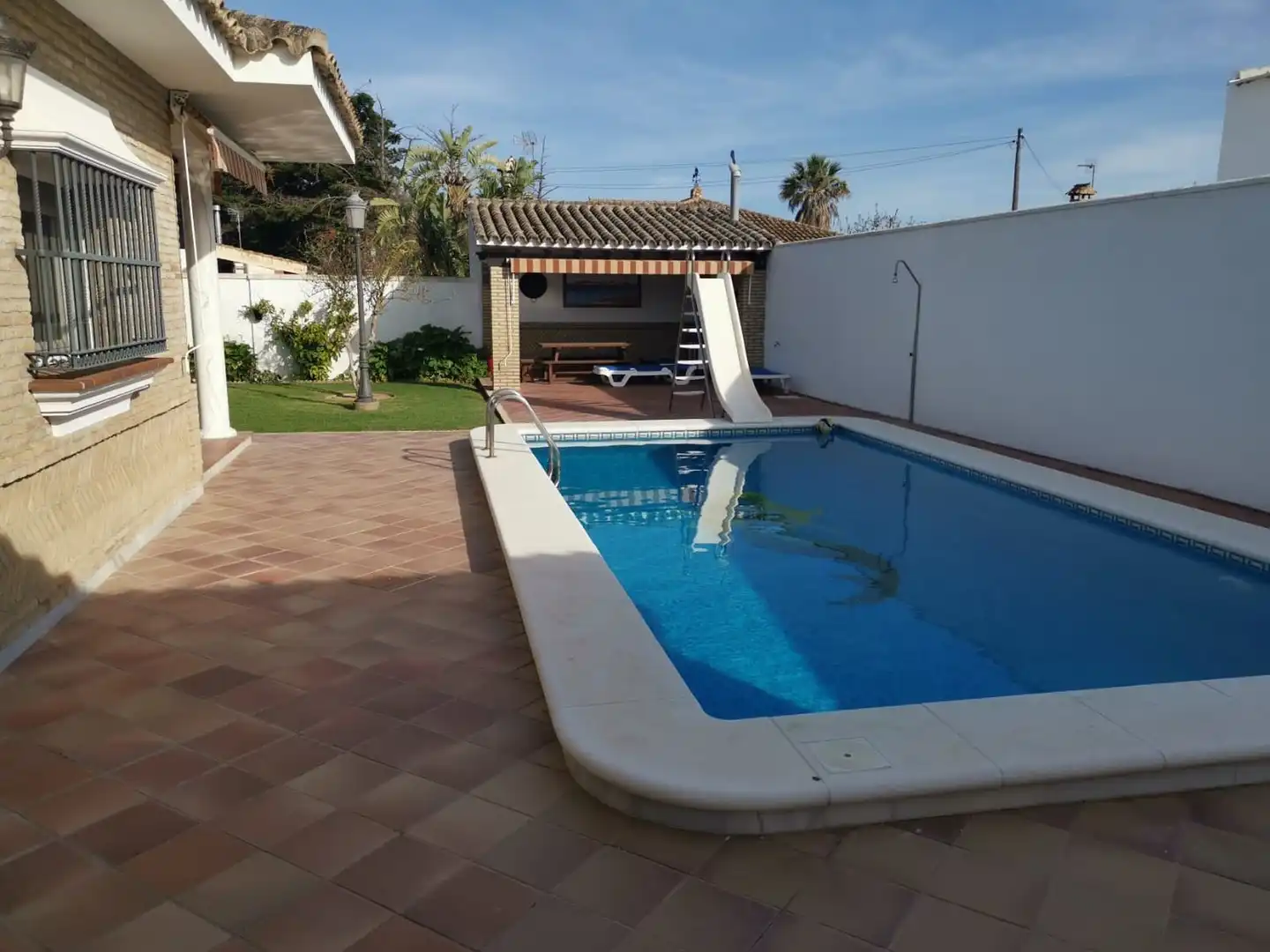 Piscina de Casa o xalet en venda en Chiclana de la Frontera amb Aire condicionat, Calefacció i Jardí privat