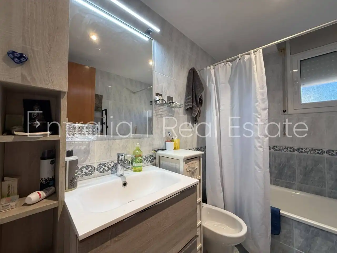 Bedroom of Flat for sale in Celrà  with Air Conditioner, Heating and Furnished