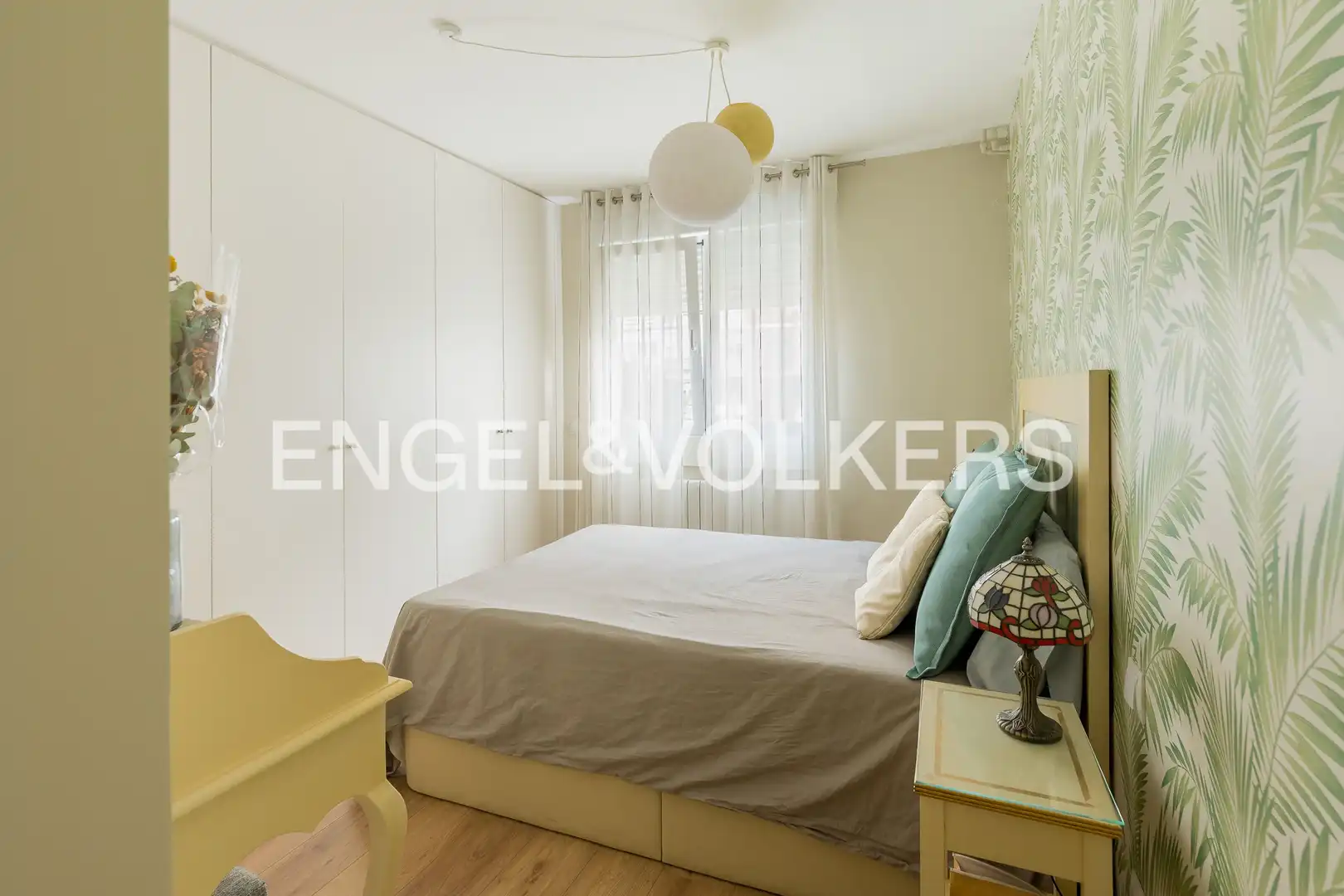 Bedroom of Flat for sale in Madrid  with Air Conditioner, Heating and Private garden