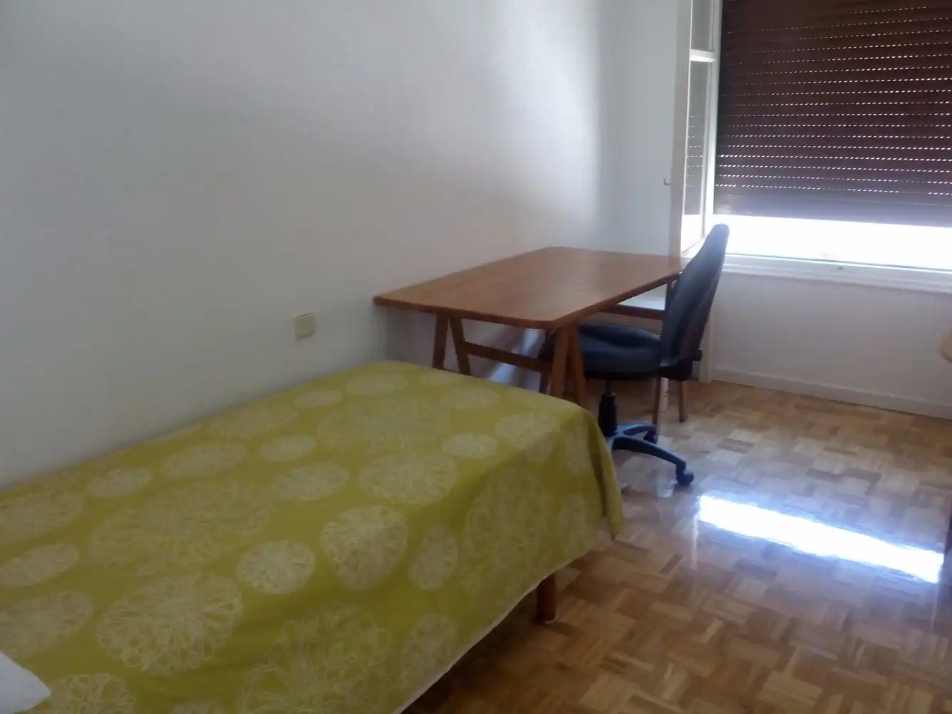 Habitación de Piso de alquiler en Madrid con Calefacción, Parquet y Terraza