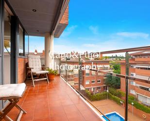 Balcony of Flat for sale in Sant Cugat del Vallès  with Air Conditioner, Heating and Terrace