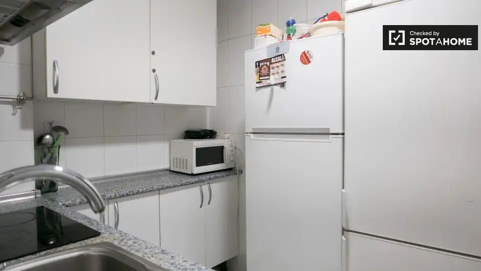 Room in Estación - Parque O'Donnell