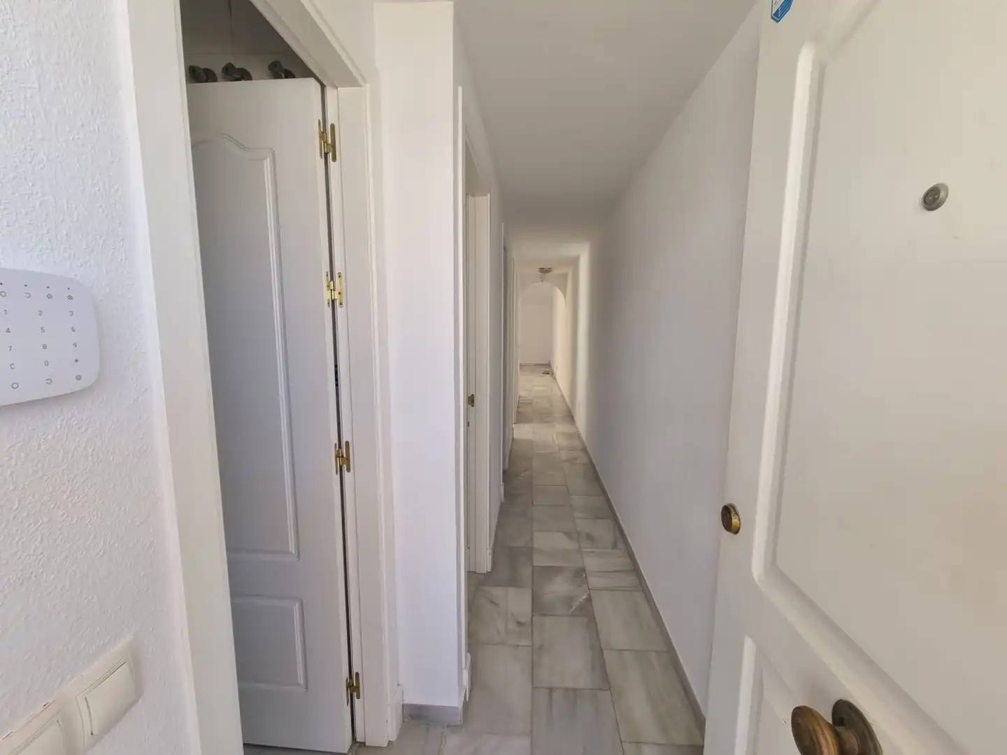 Piso en venta en Fuengirola con Terraza y Piscina comunitaria