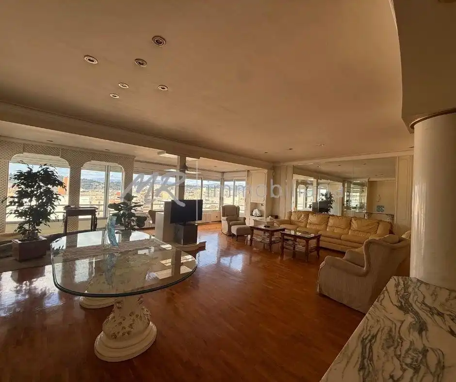 Sala de estar de Piso en venta en Granollers con Calefacción, Trastero y Amueblado