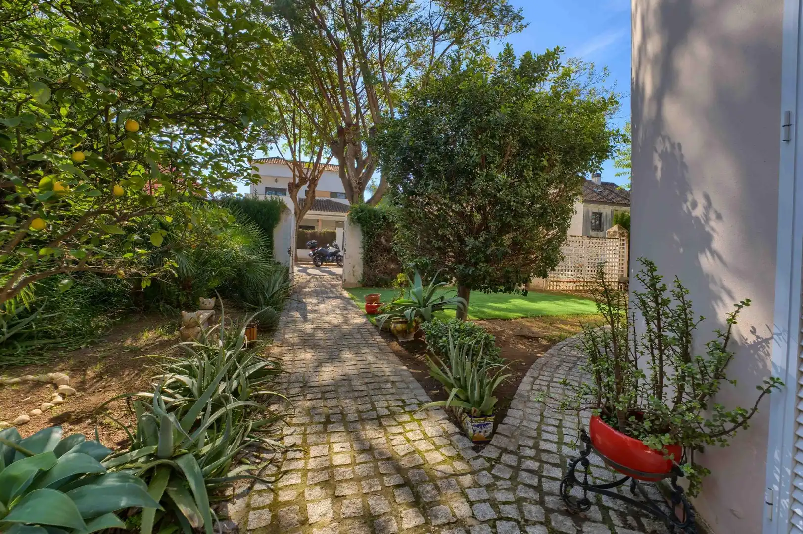 Jardín de Casa o chalet en venta en Bormujos con Aire acondicionado, Calefacción y Jardín privado