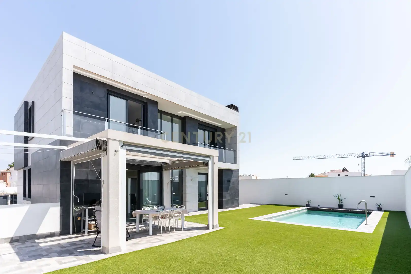 Terrassa de Casa o xalet en venda en El Ejido amb Aire condicionat, Jardí privat i Traster