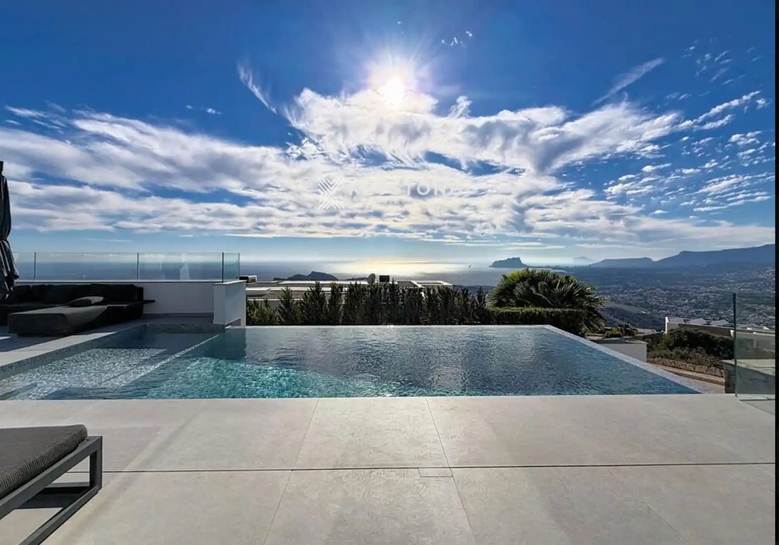 Piscina de Casa o xalet en venda en Alicante / Alacant amb Aire condicionat, Calefacció i Terrassa
