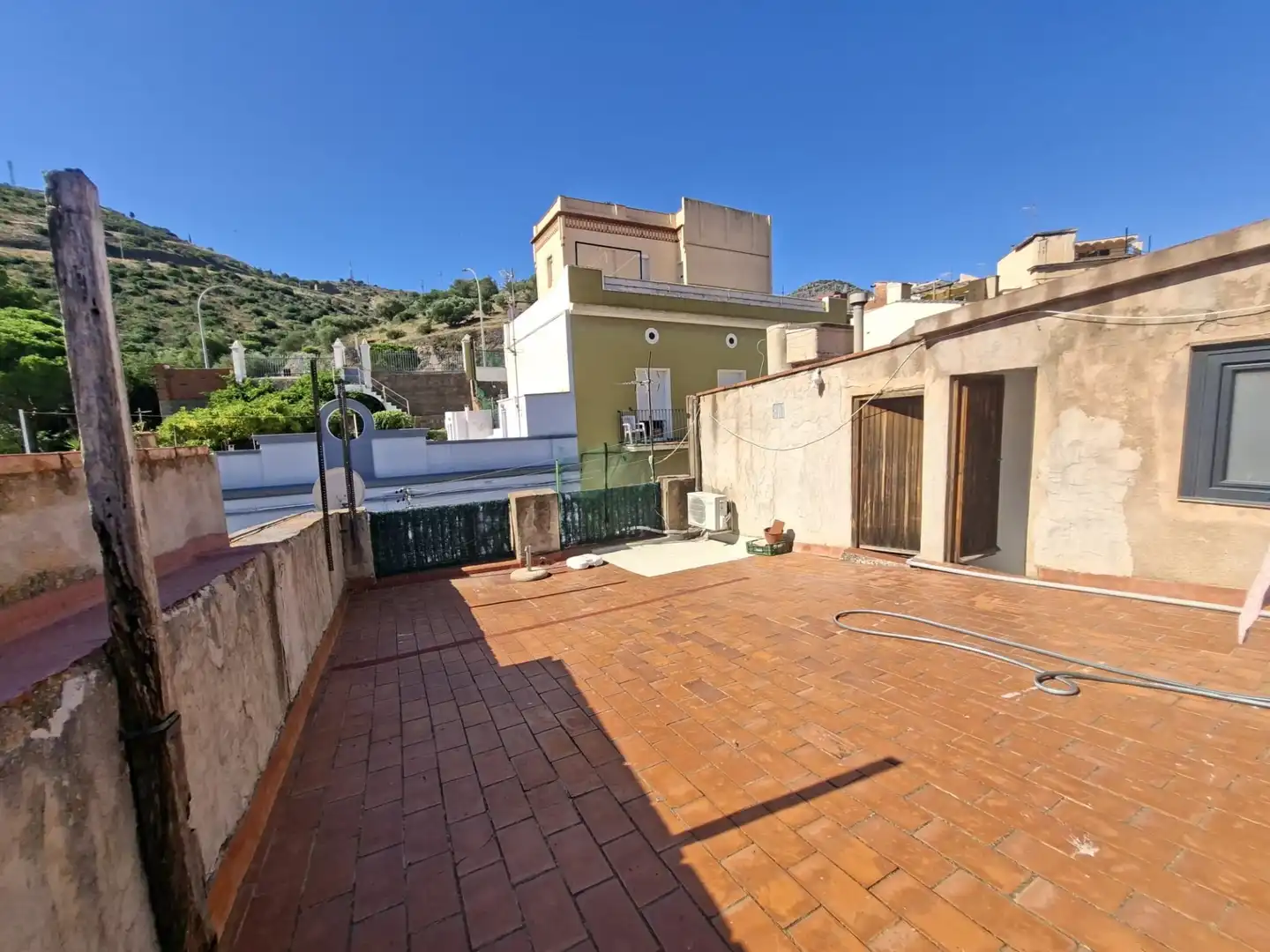 Vista exterior de Casa adosada en venda en Portbou amb Aire condicionat, Calefacció i Terrassa
