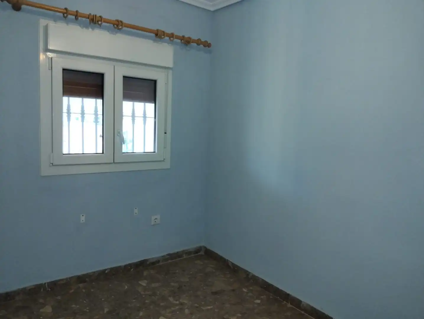 Dormitori de Casa o xalet en venda en Cáceres amb Aire condicionat, Jardí privat i Piscina