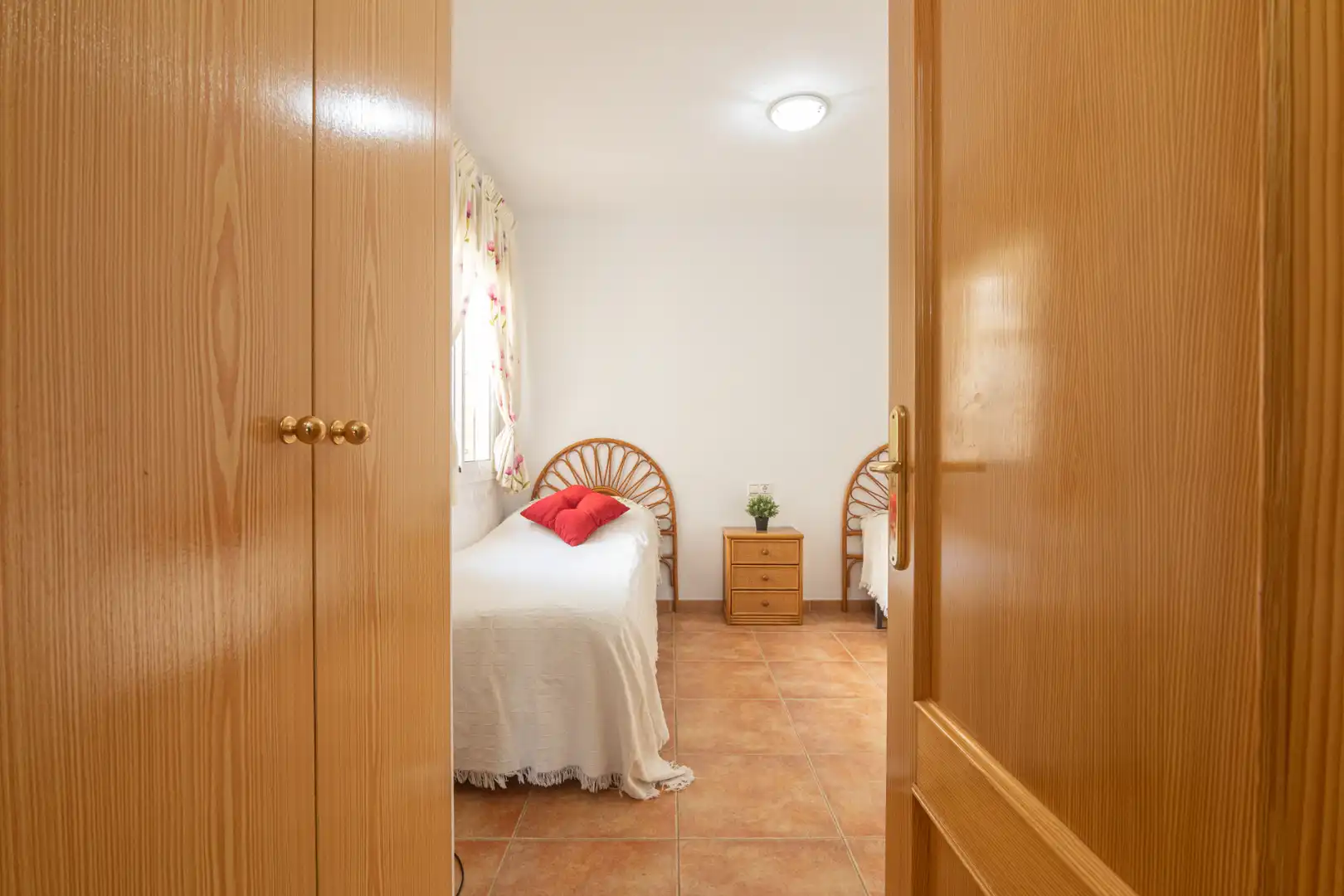 Dormitori de Casa o xalet en venda en Orihuela amb Calefacció, Moblat i Piscina comunitària