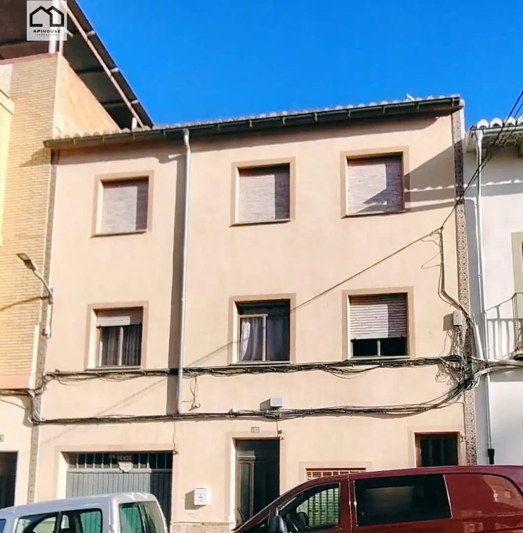 Vista exterior de Dúplex de alquiler en La Font de la Figuera con Terraza y Trastero