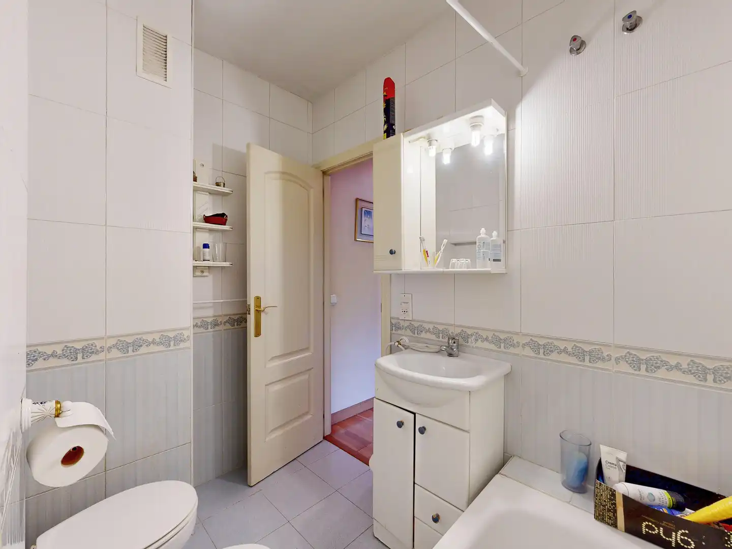 Baño de Casa adosada en venta en Cáceres con Calefacción y Trastero