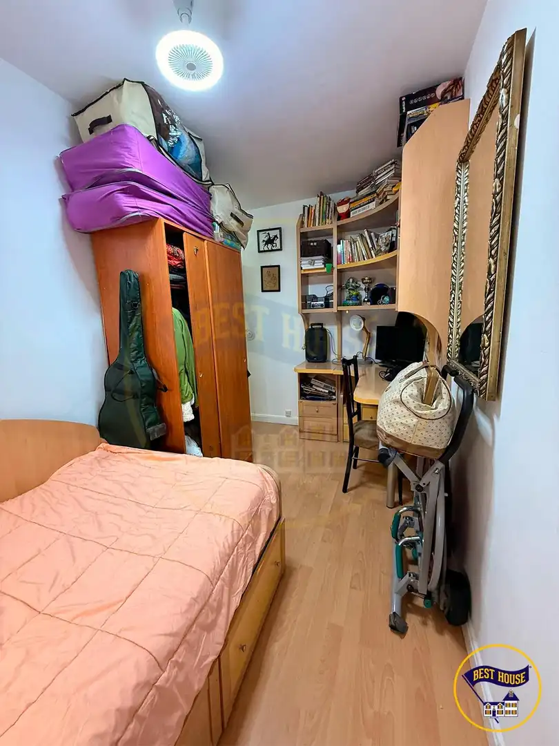 Piso en venta en RAMON Y CAJAL, Centro