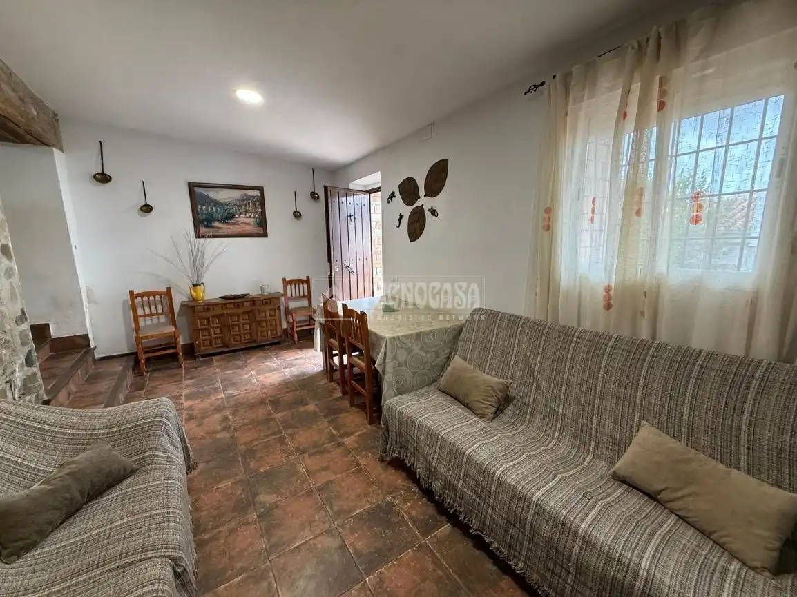 Wohnzimmer von Country house zum Verkauf in Baños de la Encina mit Heizung und Privatgarten