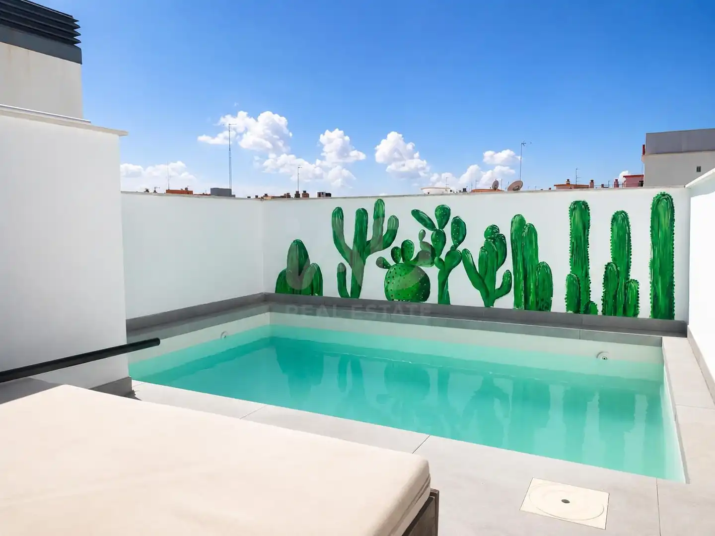 Piscina de Ático en venta en Sevilla con Aire acondicionado, Calefacción y Terraza