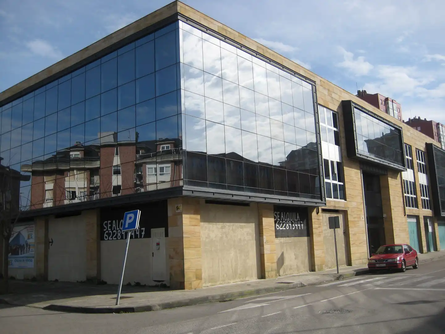 Außenansicht von Büro zur Miete in Santander mit Klimaanlage, Heizung und Möbliert