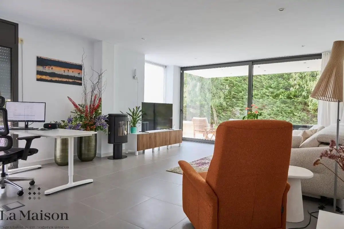 Sala d'estar de Casa o xalet en venda en Sant Andreu de Llavaneres amb Aire condicionat, Calefacció i Jardí privat