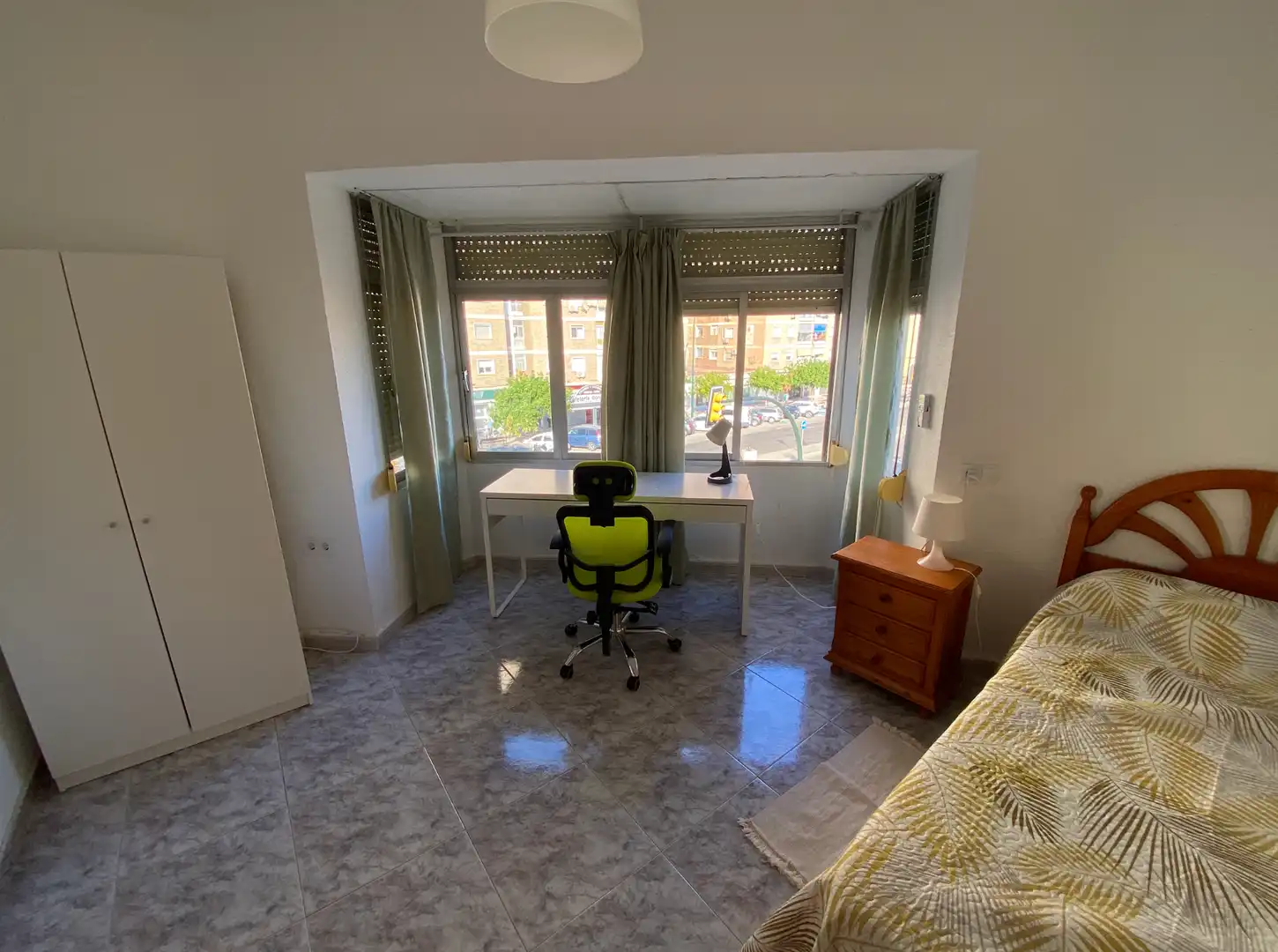 Dormitori de Pis per a compartir en Málaga Capital amb Aire condicionat i Moblat