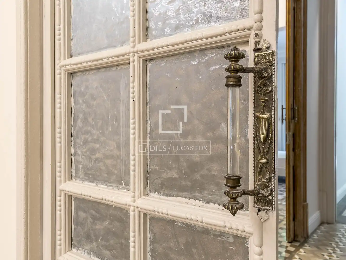 Flat for sale in Barcelona  with Air Conditioner, Private garden and Terrace