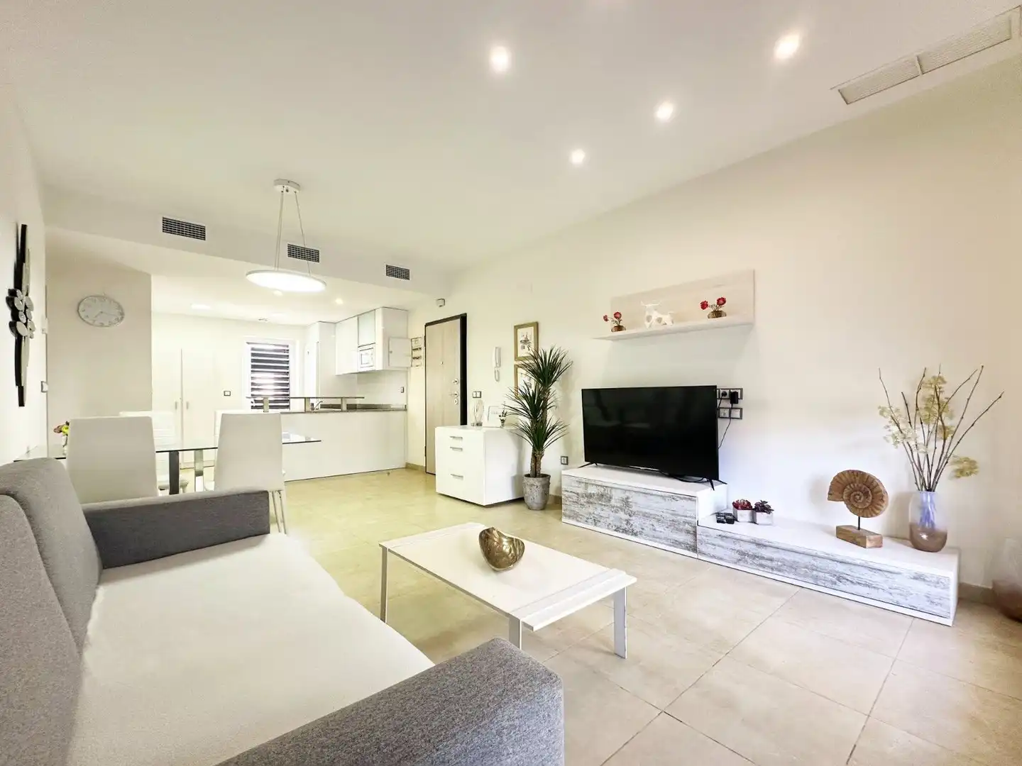 Apartamento con piscina en venta en Avenida costa blanca, imagen 2