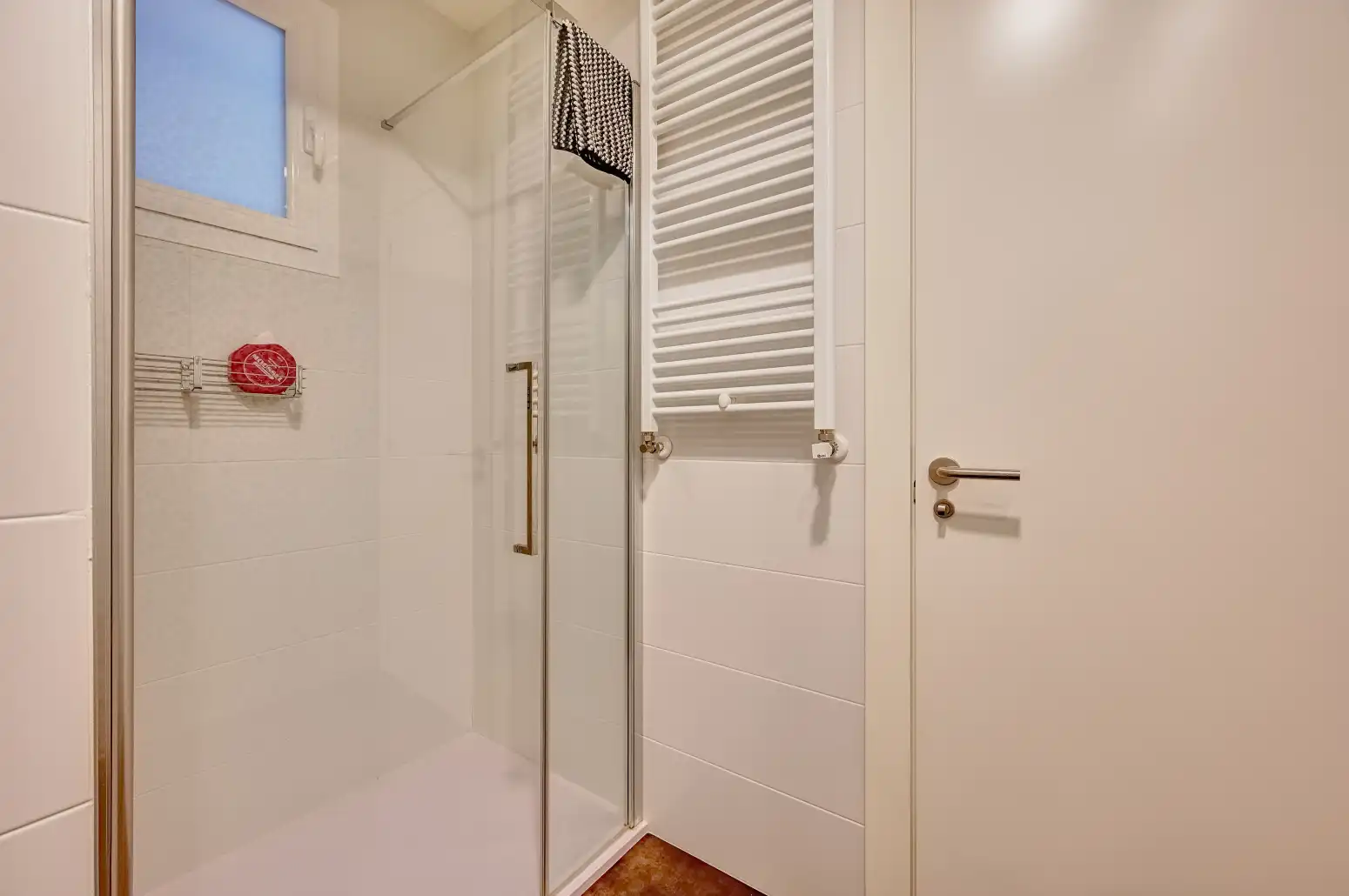 Baño de Piso en venta en  Pamplona / Iruña con Calefacción, Parquet y Amueblado
