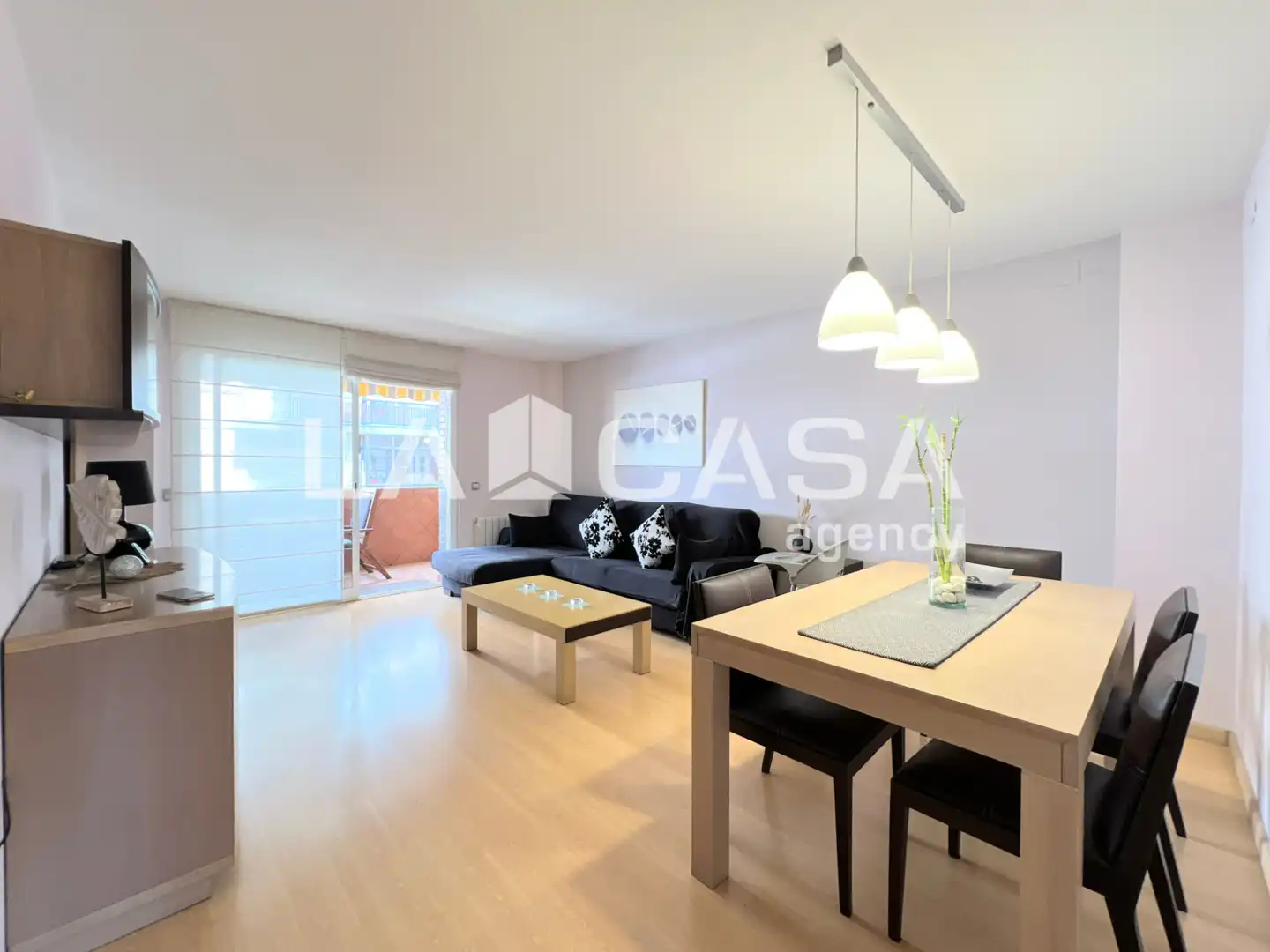 Außenansicht von Wohnung zum Verkauf in Badalona mit Terrasse, Möbliert und Balkon