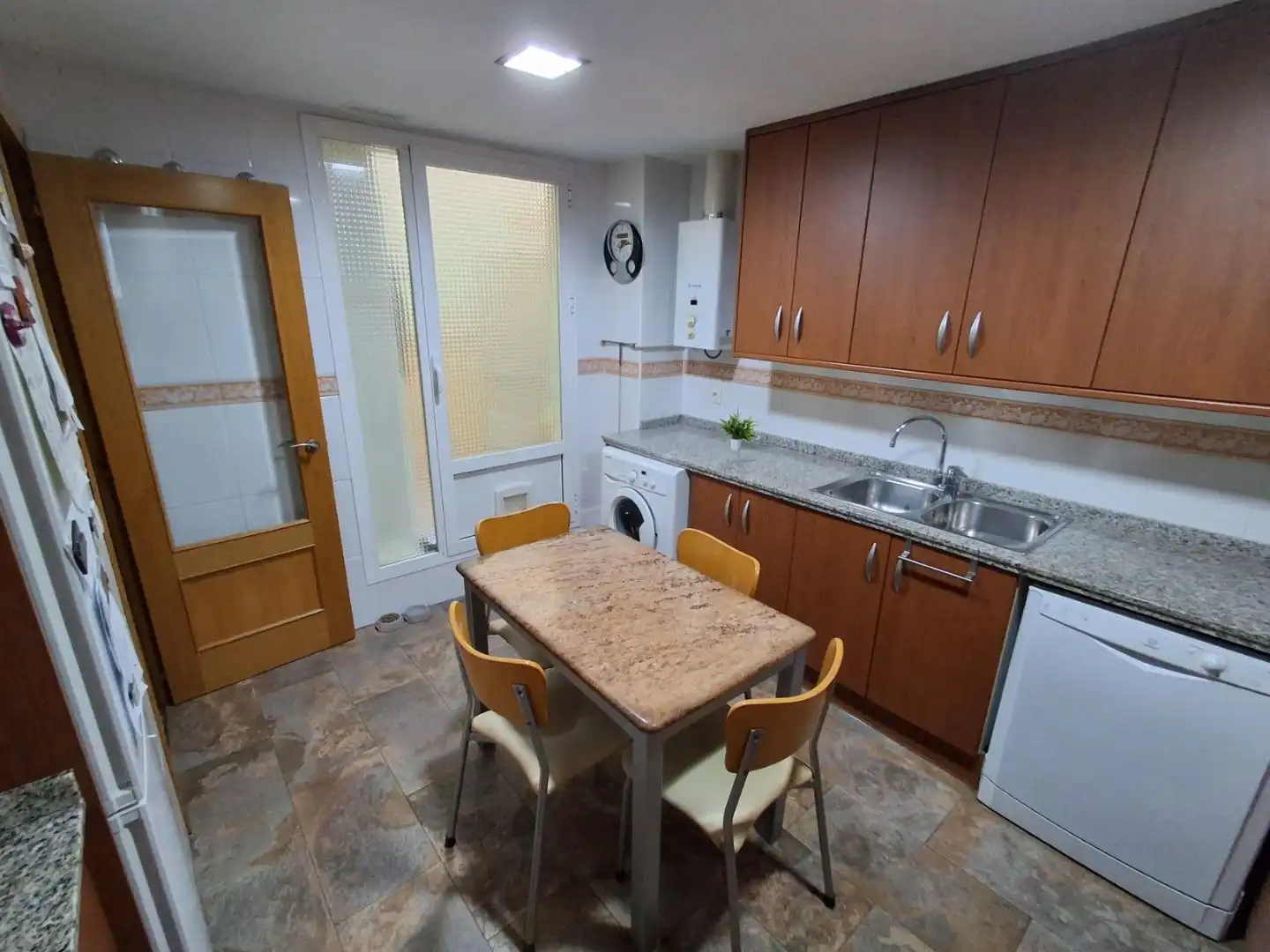 Reihenhaus mit Pool zum Verkauf in Carrer América 49, imagen 13
