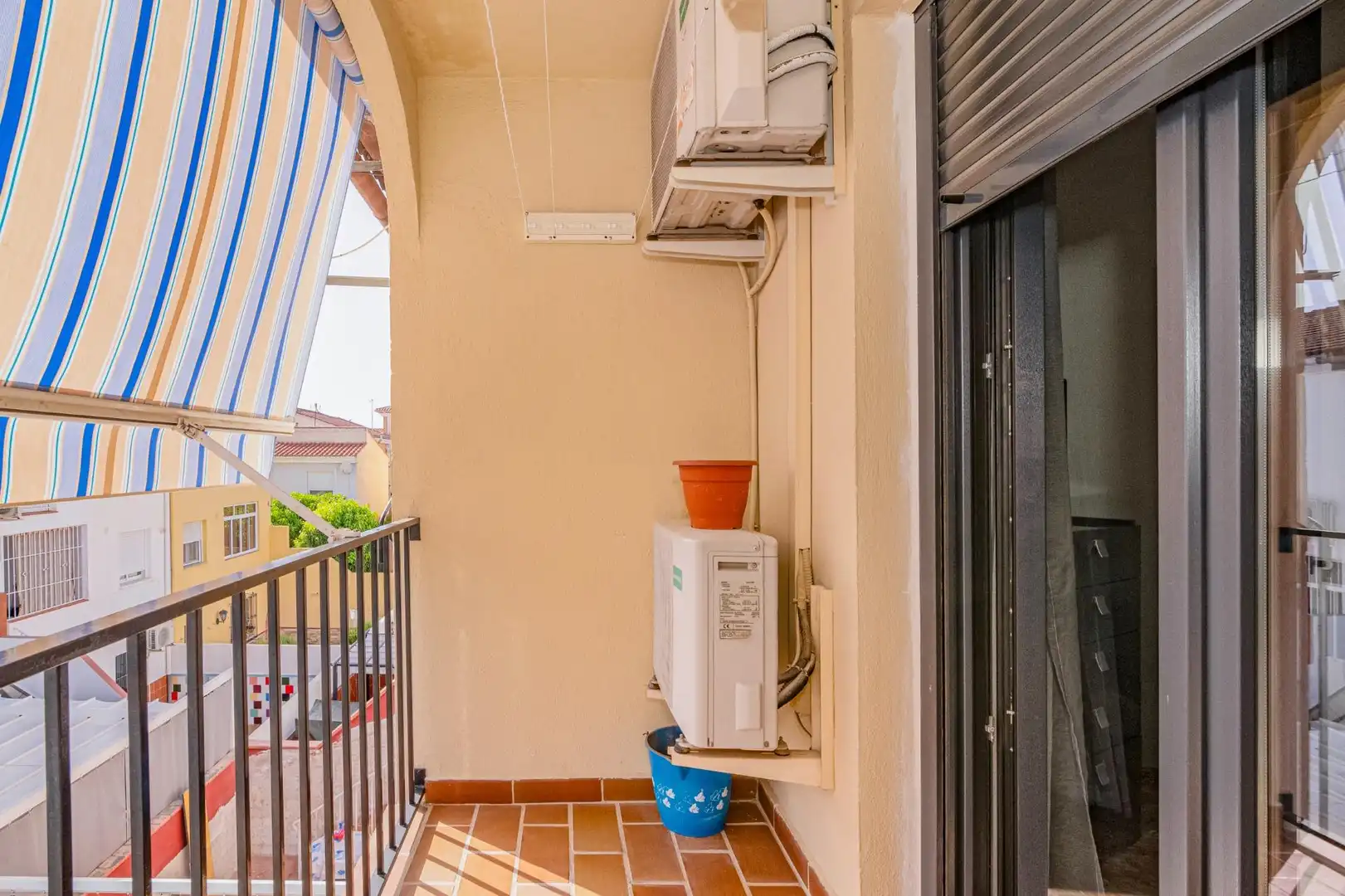 Terrassa de Casa adosada en venda en Las Gabias amb Aire condicionat, Terrassa i Moblat