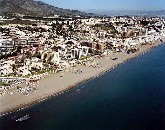 Edifici en venda a La Carihuela - Los Nidos