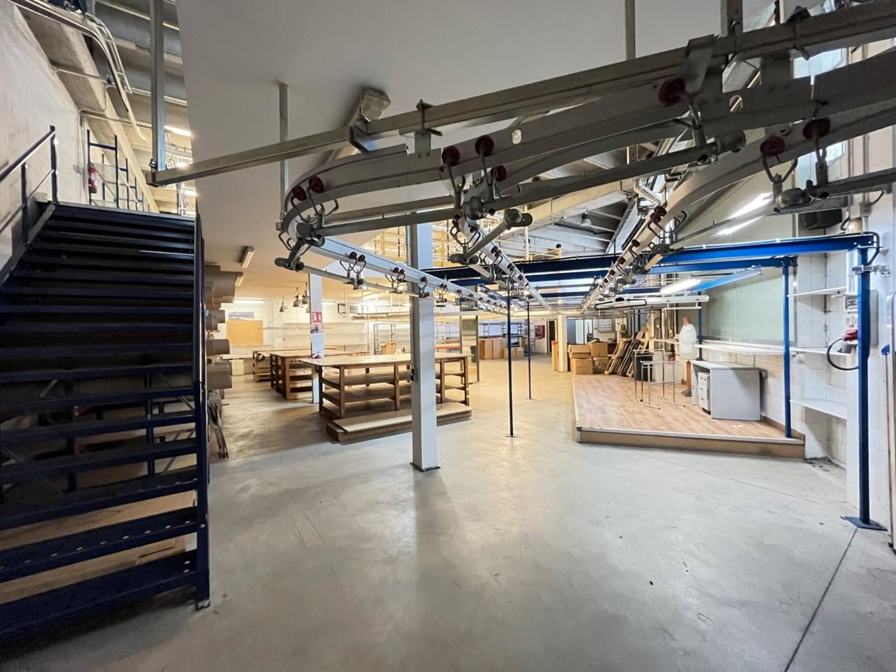 Nau industrial en venda a Carretera de Molins de Rei, Gràcia