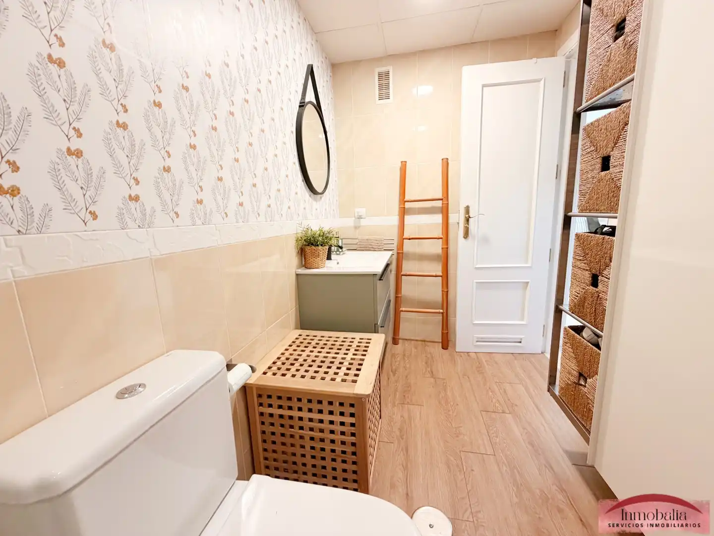 Baño de Piso en venta en Sevilla con Aire acondicionado, Terraza y Trastero