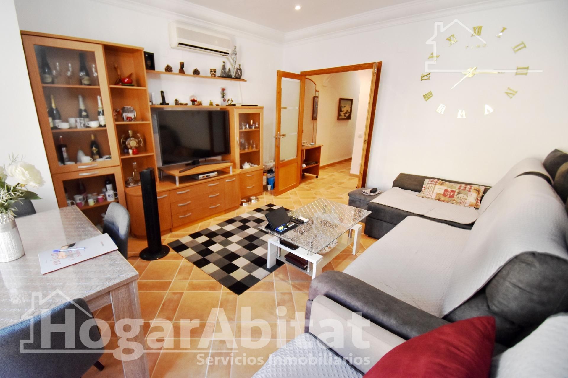 Living room of Flat for sale in Castellón de la Plana / Castelló de la Plana  with Air Conditioner and Storage room