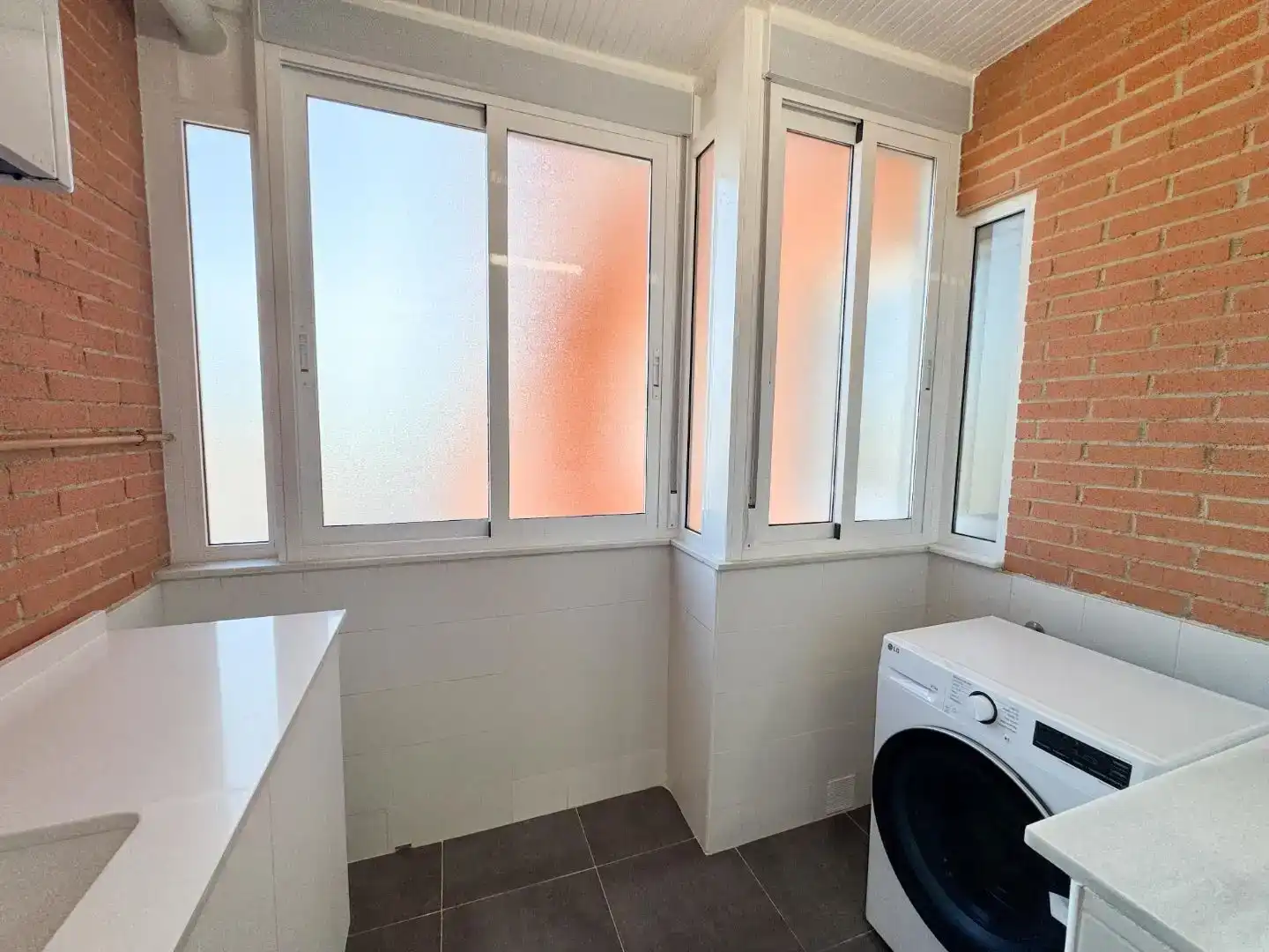 Terrassa de Pis de lloguer en Cartagena amb Aire condicionat, Piscina i Balcó