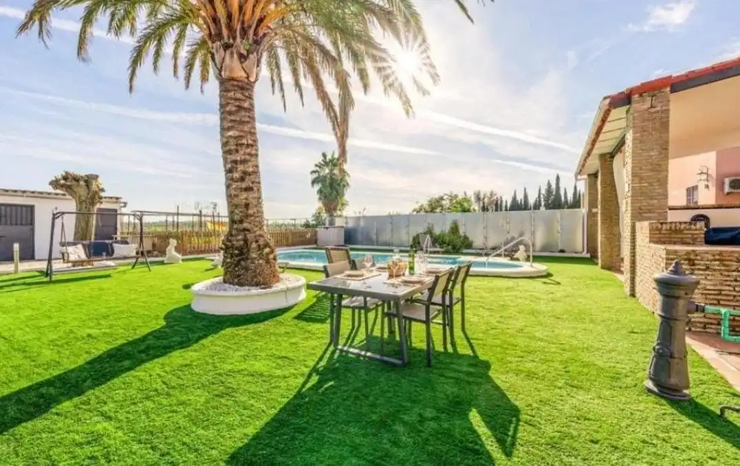 Villa avec terrasse à vendre à Salteras