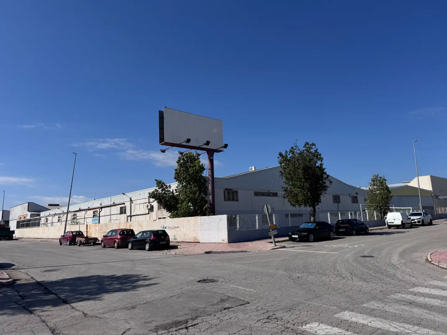 Vista exterior de Nave industrial en venta en Ceutí